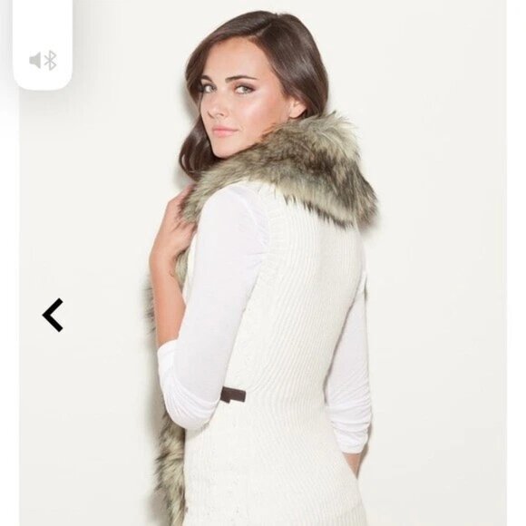 Guess ViVi Sweater Faux Fur Sweater Vest Sz L - Picture 2 of 9